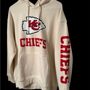 Women’s NFL Cream and Red Chiefs Hoodie in size large